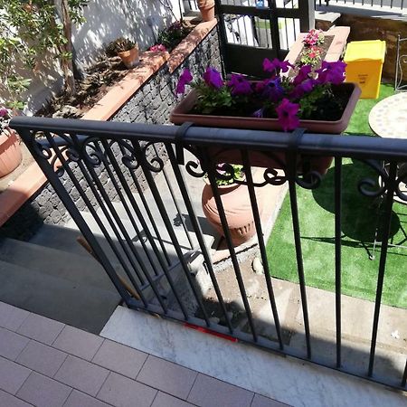 B & B Amici Dell'Etna Nicolosi Buitenkant foto